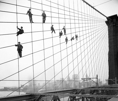 Brooklyn Bridge is seen under construction in 1914