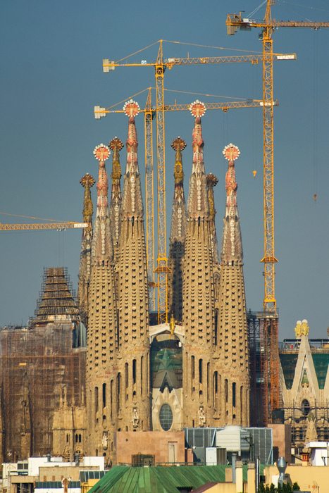Sagrada Familia under construction 